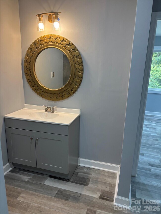 Building Photo - 6225 Branch Hill Cir