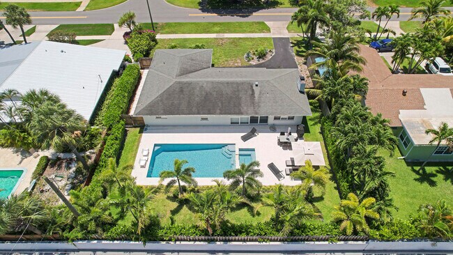 Building Photo - 744 Eastwind Dr