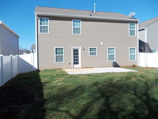Building Photo - 2528 Walnut Forest Dr