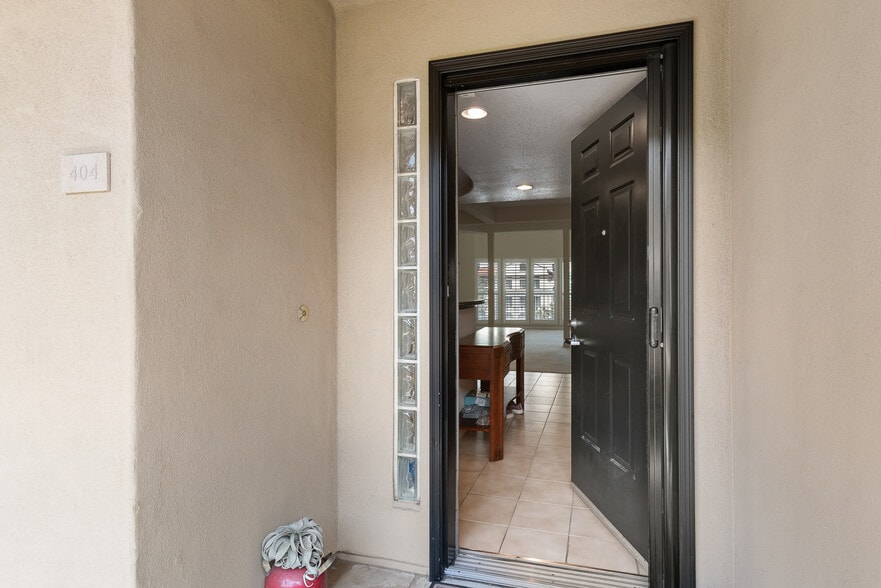 Front Door - 301 W G St