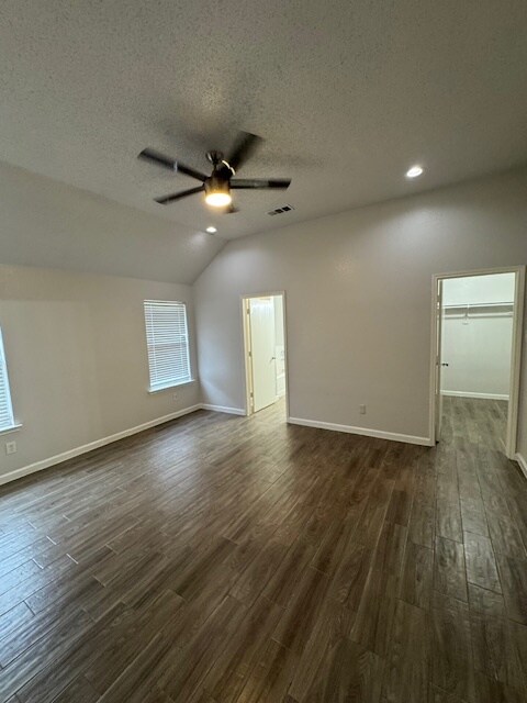 Building Photo - 2068 Pecan Creek Dr