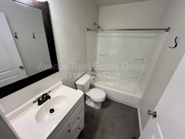 Building Photo - 6048 Washington Blvd