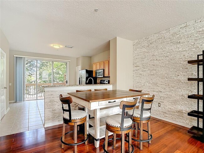 Building Photo - 3133 Bayshore Oaks Dr