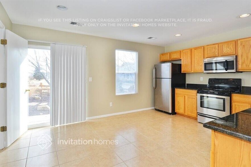 Building Photo - 10100 Glencoe Ct