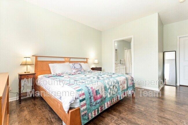 Building Photo - 8427 S Hoyt Way