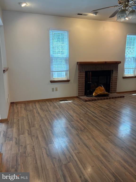 Building Photo - 8 Partridge Ct