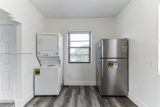 Building Photo - 1071 NW 34th St