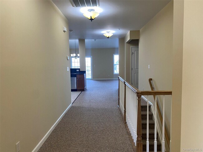 Building Photo - 11 Nicole Ct