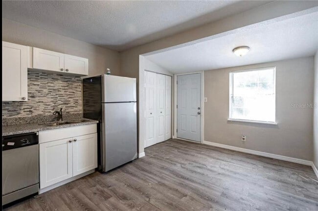 Building Photo - 1526 28th St N