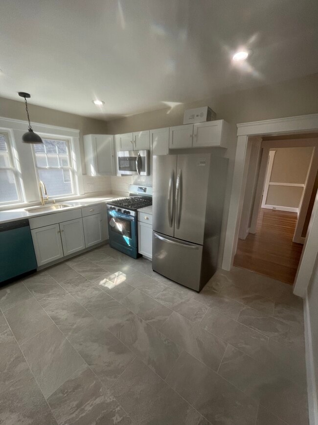 Building Photo - 41 Brimmer St