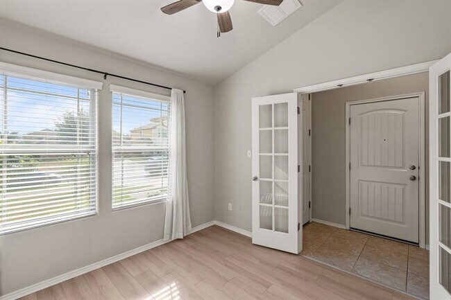 Building Photo - 180 Fletcher Bend