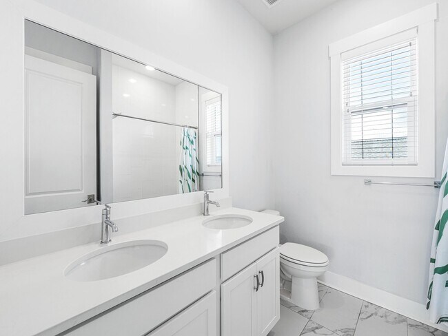 Building Photo - 157 River Rise Wy