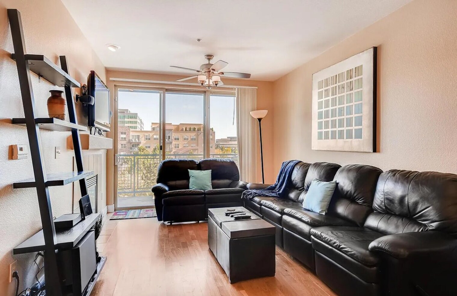 Building Photo - 9021 E Dry Creek Rd