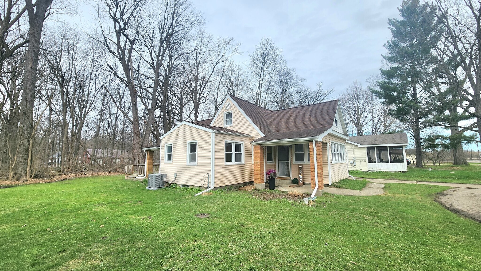 Building Photo - 1036 Forest Ave