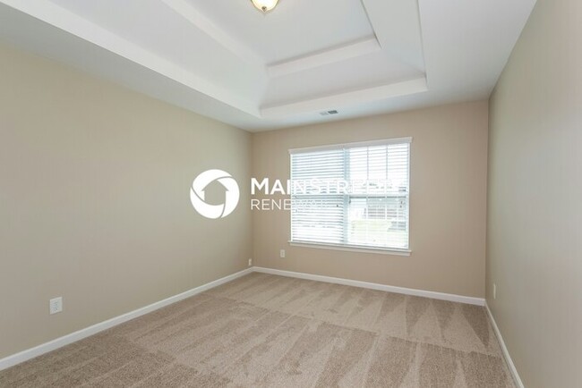 Building Photo - 5563 Martin Ct