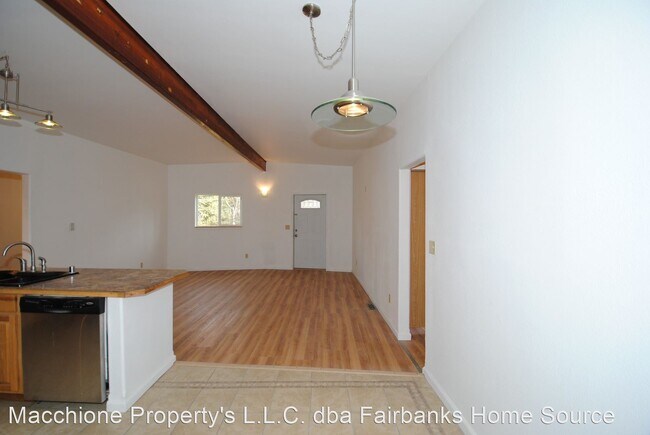 Building Photo - 3 br, 1.5 bath House - 2829 Horseshoe Way