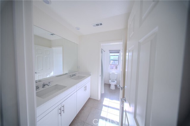 Building Photo - 558 Pablo Rd