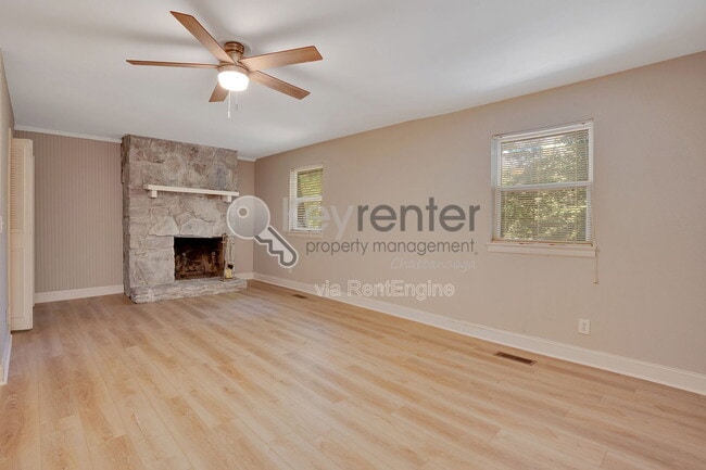 Building Photo - 1461 Palisades Rd