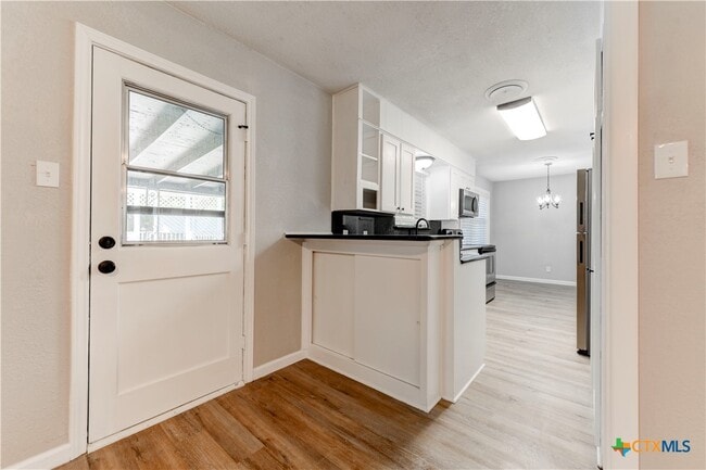 Building Photo - 1228 Chippendale Dr