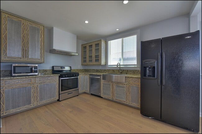 Building Photo - 4326 Manchester Ave