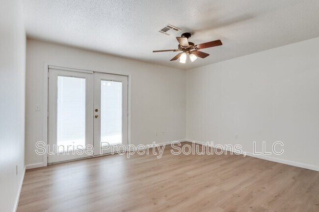 Building Photo - 636 SW 13th St