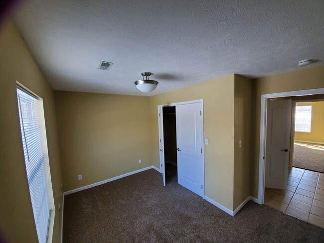 Building Photo - 1403 Guardian Pl
