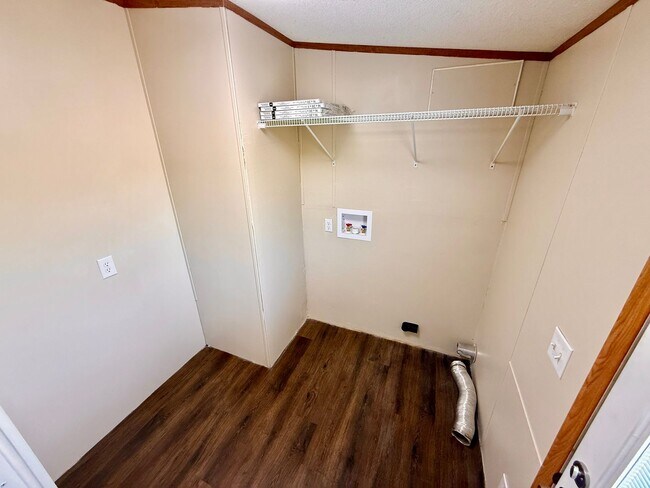 Building Photo - 2948 Ellejoy Rd