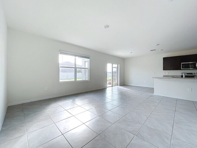 Building Photo - 12744 Lateral Root Dr