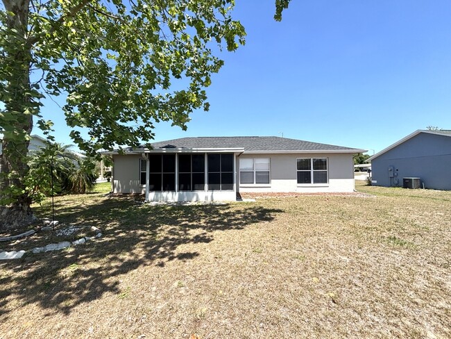 Building Photo - 12037 Goldenstar Ln