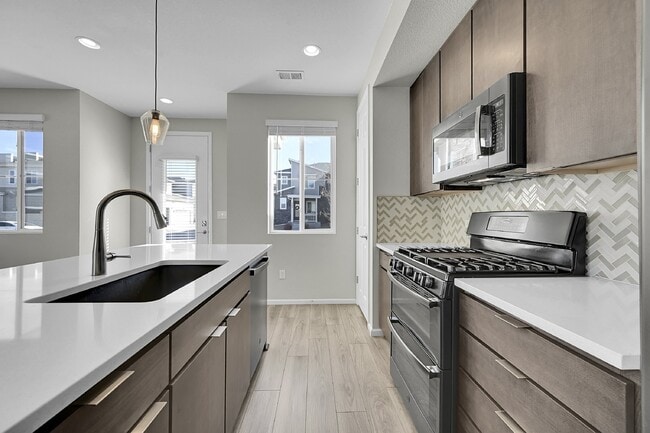Building Photo - $2,550.00 - 3 Beds,2.5 Baths, Single Famil...