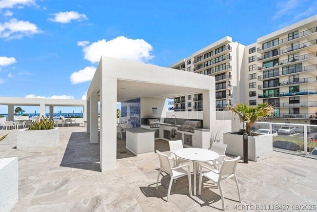 Building Photo - 3450 S Ocean Blvd