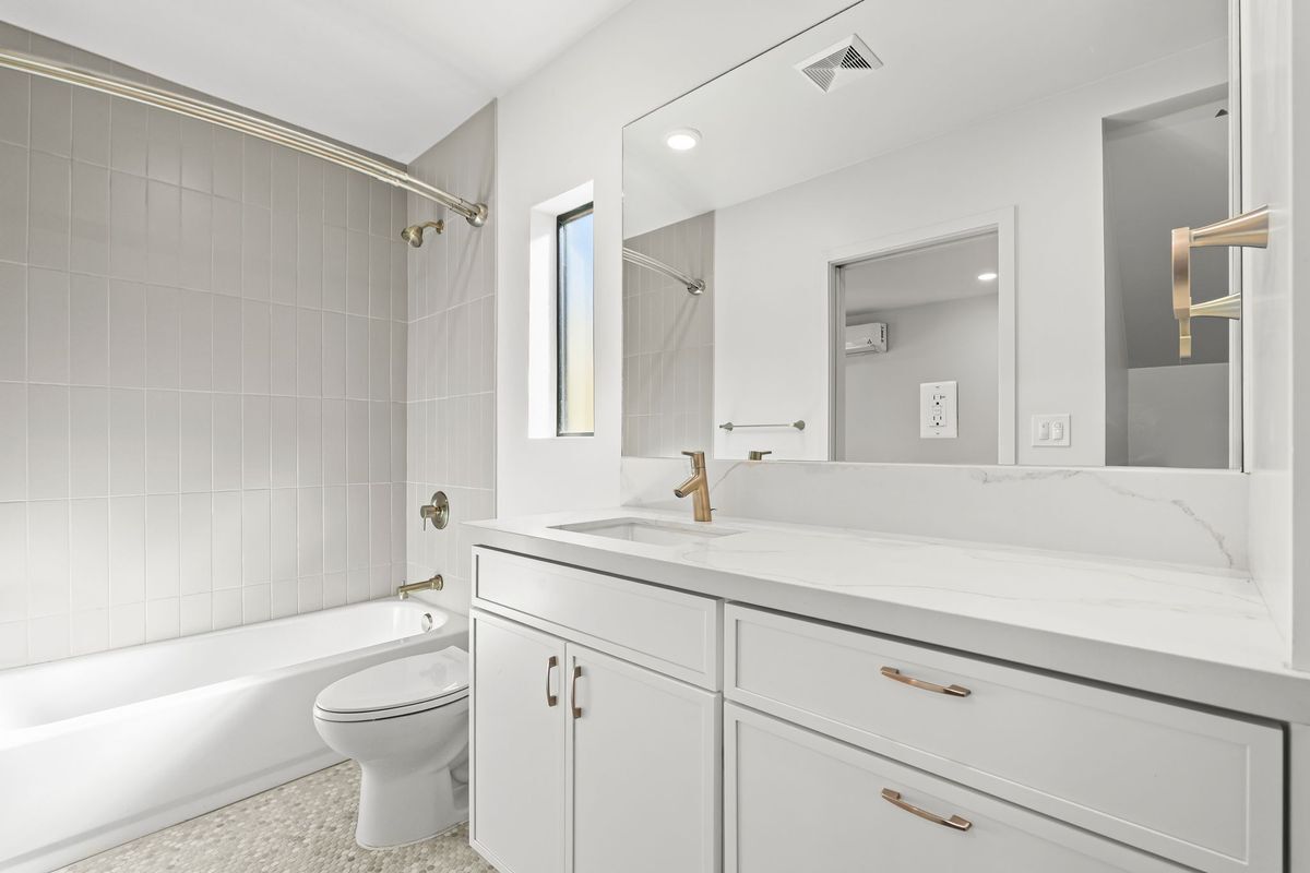 Building Photo - 4787 Panorama Dr