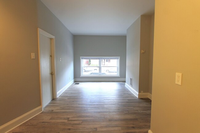 Building Photo - 5028 Wayne Ave