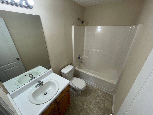 Building Photo - BRIDGEWATER HOME! PRE-LEASING FOR JULY 10T...