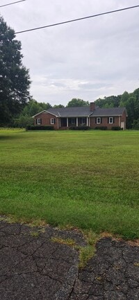 Building Photo - 310 Rosemont St