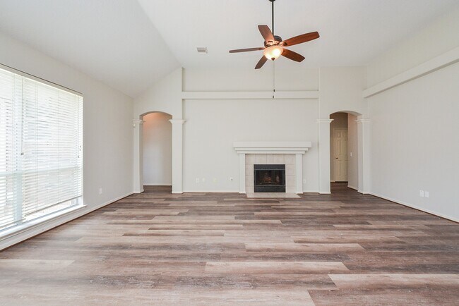 Building Photo - 23119 N Warmstone Way