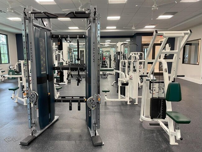 Building Photo - 5262 Wedgewood Ln