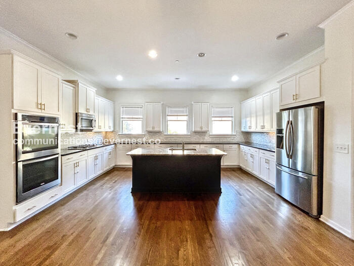 Building Photo - 951 Opelousas Way