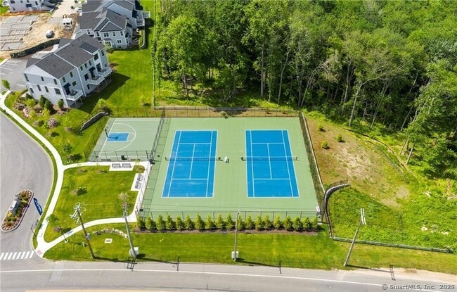 Building Photo - 22 Brentwood Cir