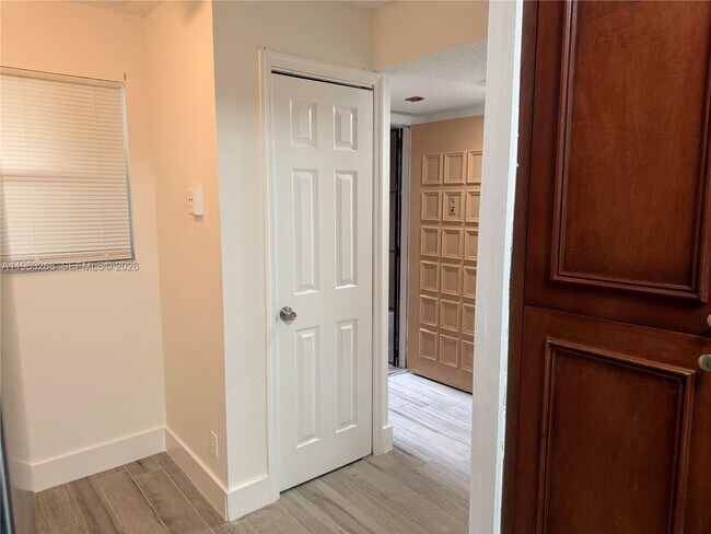 Building Photo - 2700 Coral Springs Dr