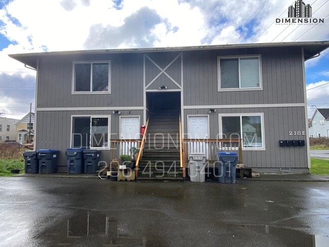 Building Photo - 218 N E St