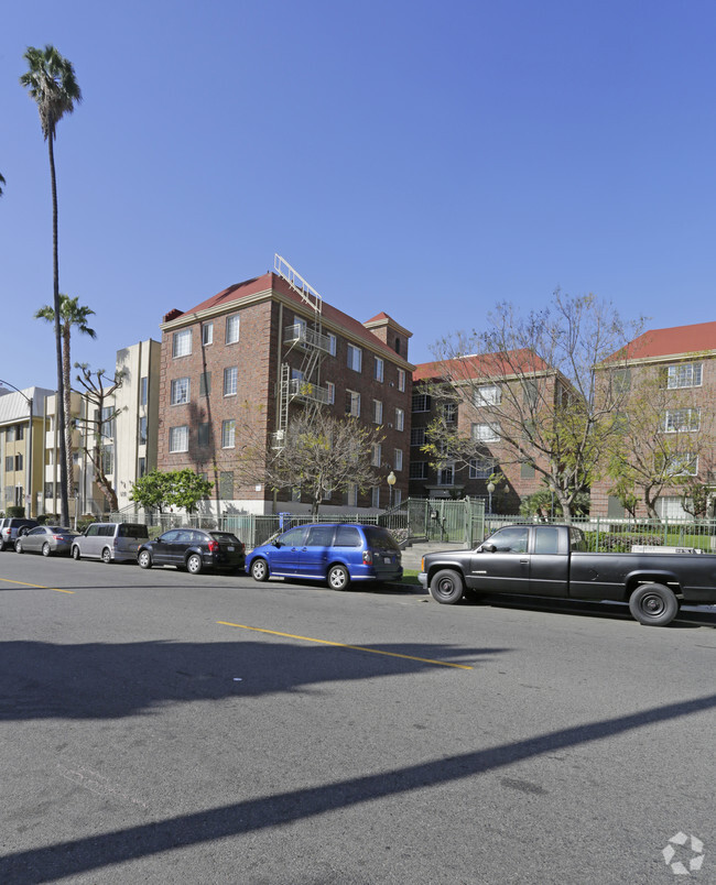Building Photo - Las Mariposas