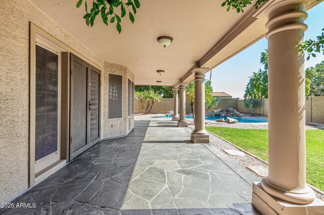 Building Photo - 3013 E Bighorn Ave