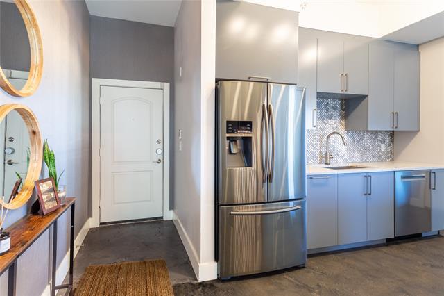 Building Photo - 3225 Turtle Creek Blvd Blvd