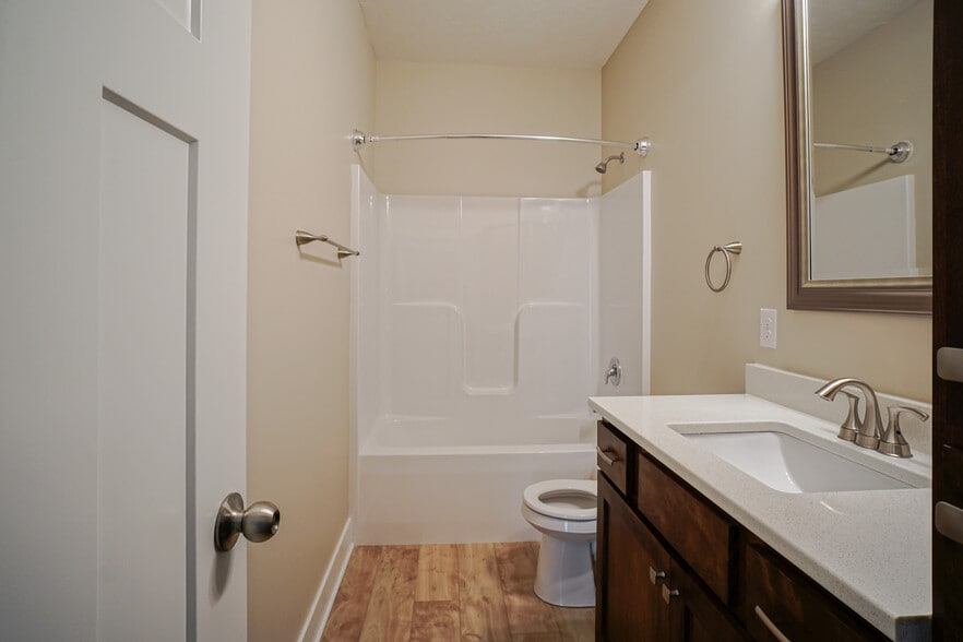 Building Photo - 8710 S 78th St