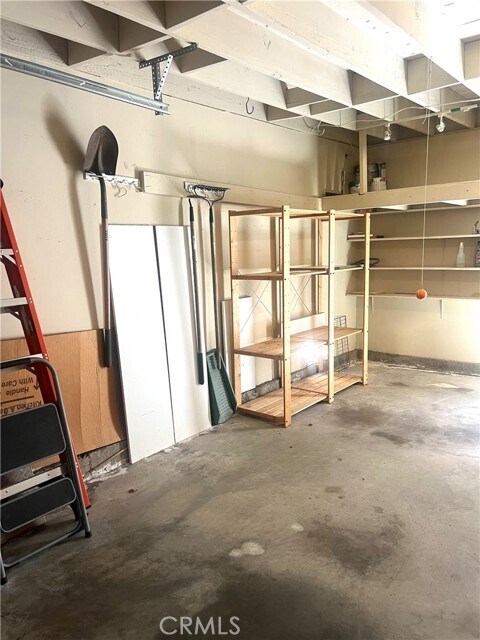 Building Photo - 5052 Hampton Ct