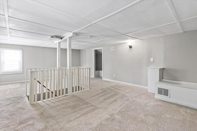 Building Photo - 8023 Garfield Ave