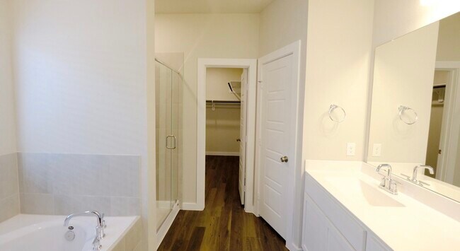 Building Photo - 21631 Sandy Dune Dr