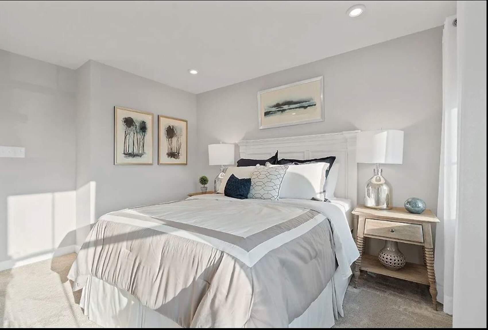 Building Photo - 300 Plaza Dr