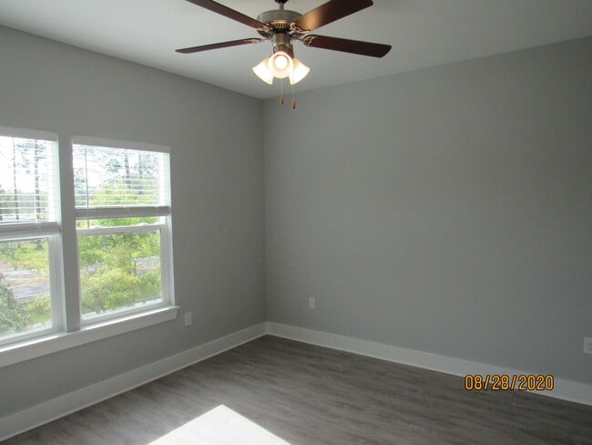 Building Photo - 69 S Sand Palm Rd